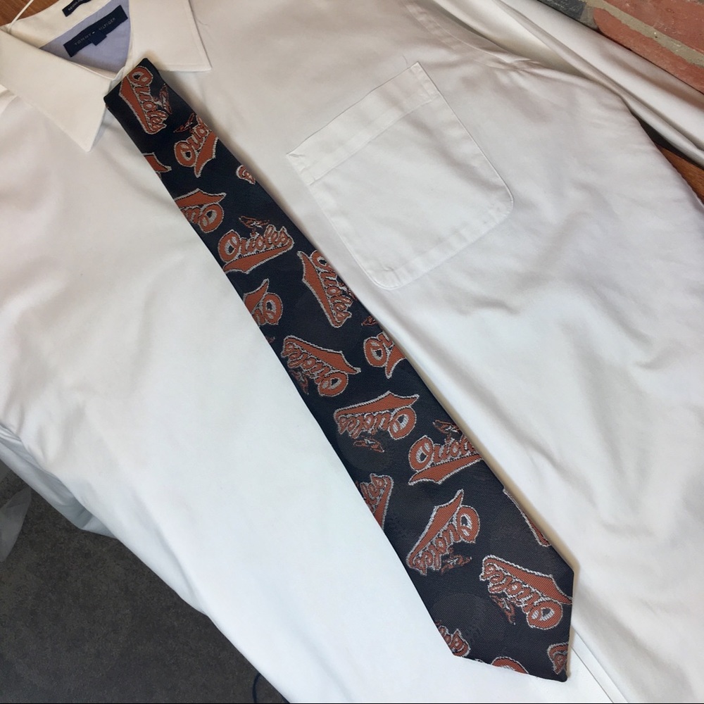 Orioles Tie Black with orioles in orange